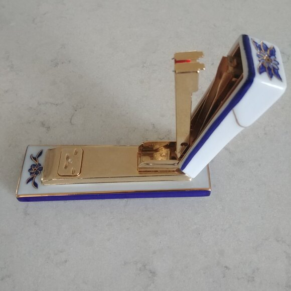 Blue white gold ceramic functional stapler - Picture 10 of 12